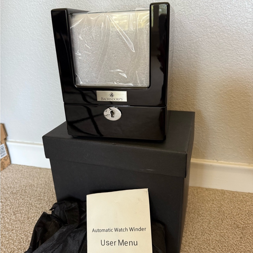 Black Automatic bachendorf's watch winder